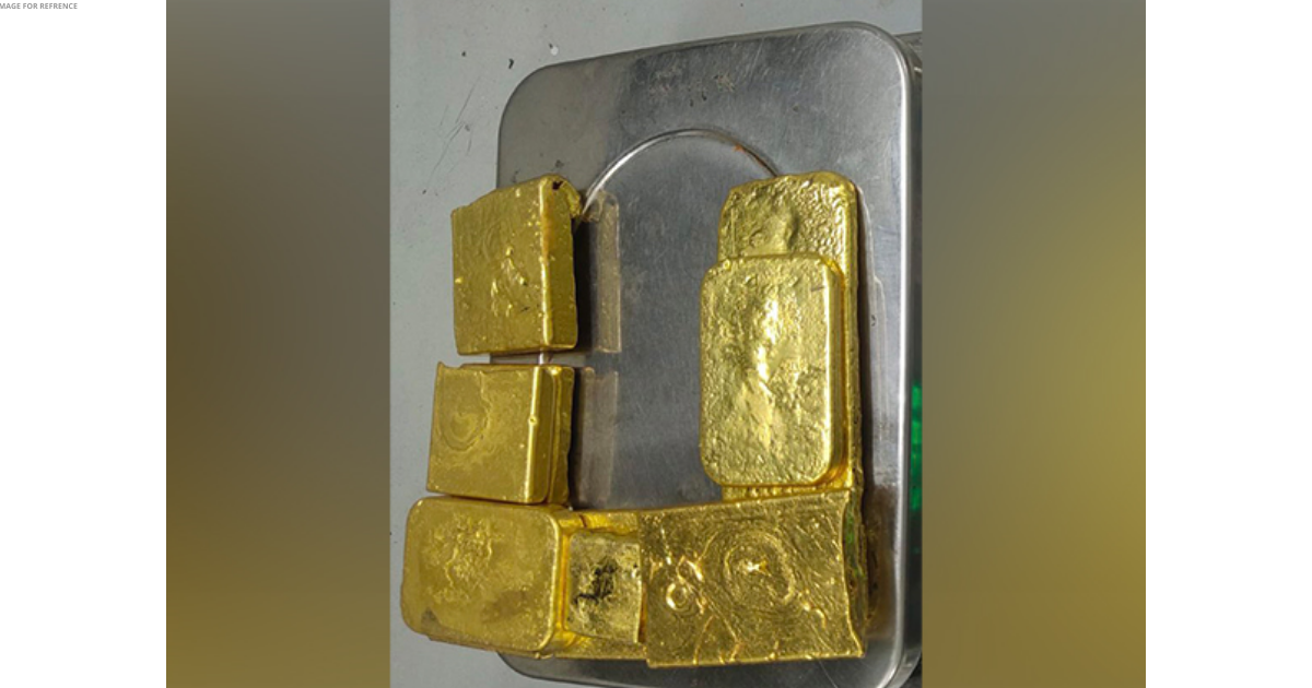 Gold worth Rs 2.73 cr seized at Delhi Airport; 2 held